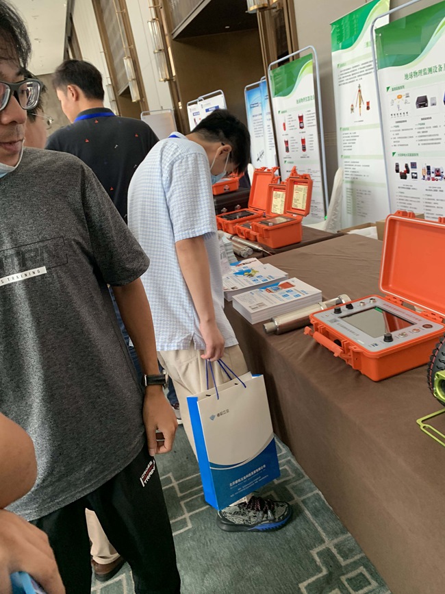 092504754.jpg 67ccf28ba7874fa09f053c3b296c5484.jpg